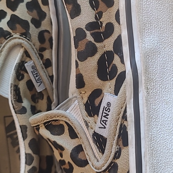 Vans Off The Wall Leopard Print Classic Slip On Low Top Canvas Loafer W 7 M 5.5 - Picture 10 of 17